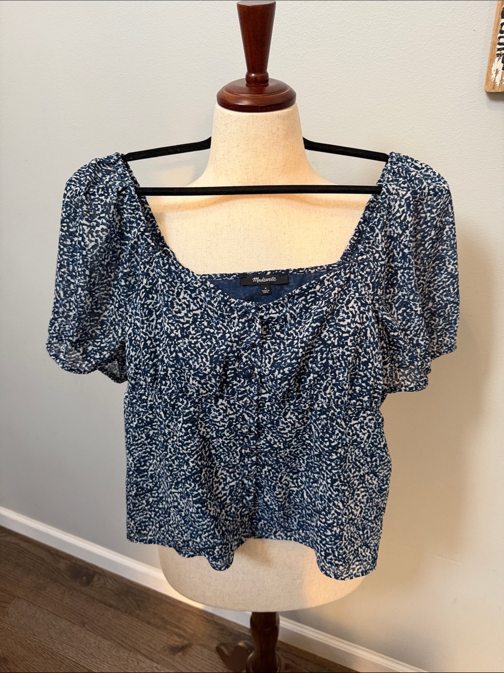 Madewell Blue & White Printed Puff Sleeve Crop Top Size 4